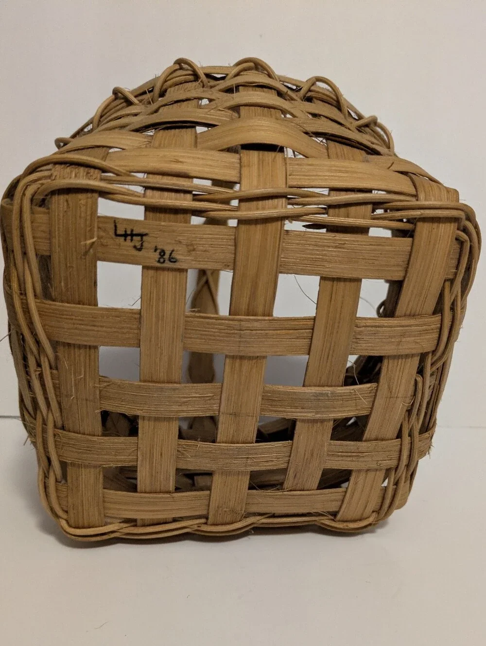 Basket Handwoven Natural 1986 Wicker Basket with Handle Tan